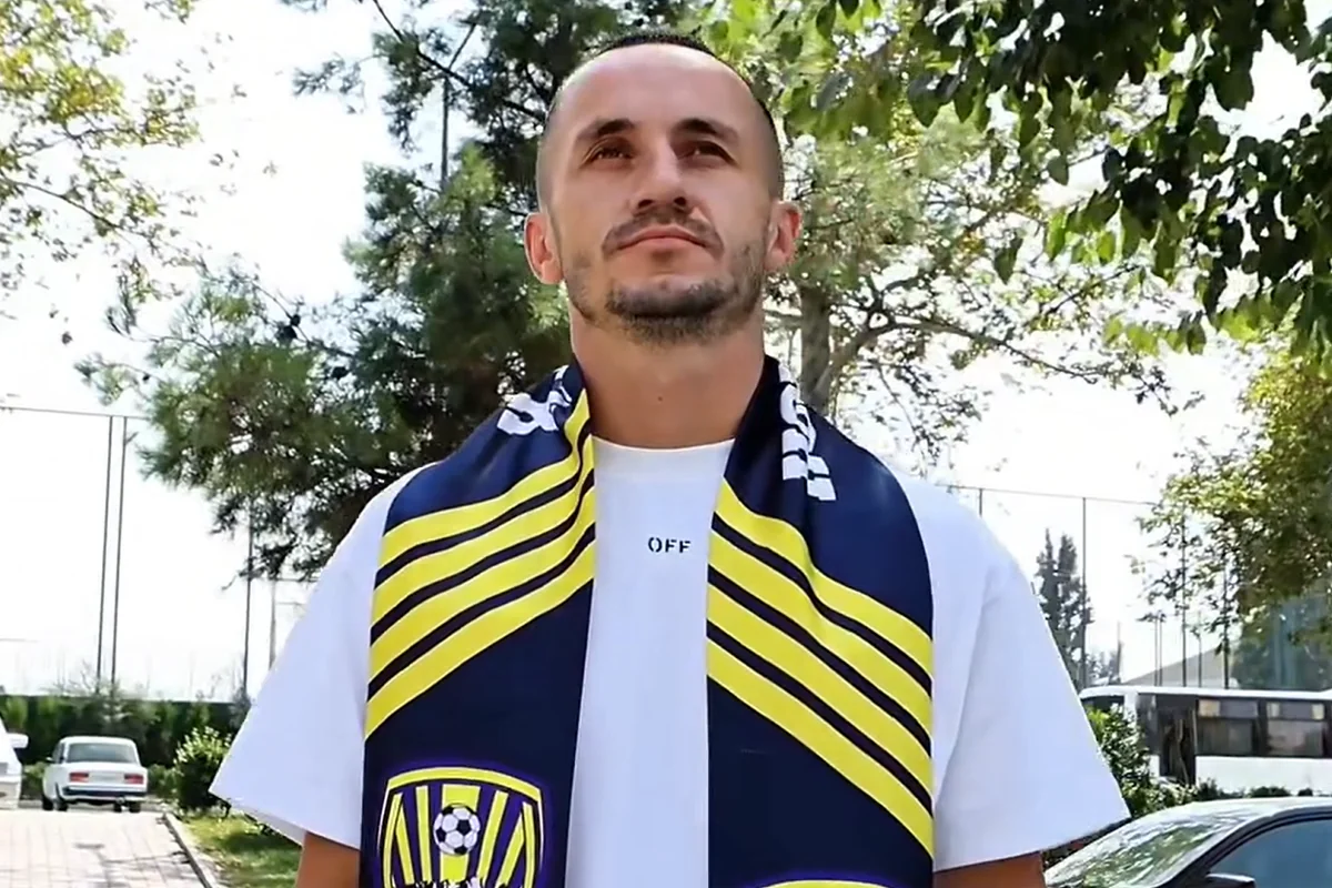 Kəpəz Zirədən ayrılan Namik Ələskərovu transfer edib