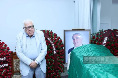 Çingiz Əlioğlu Qurd qapısı qəbiristanlığında dəfn olunub - YENİLƏNİB-2
