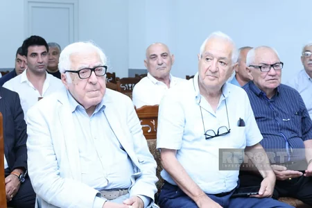 Çingiz Əlioğlu Qurd qapısı qəbiristanlığında dəfn olunub - YENİLƏNİB-2