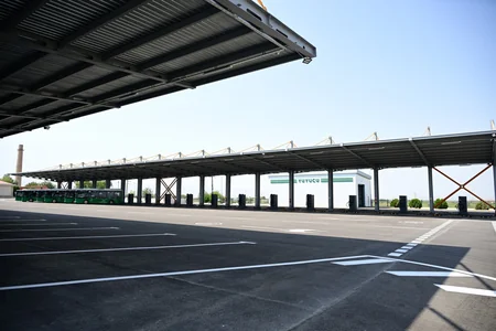Prezident Naxçıvanda elektrik mühərrikli yeni avtobuslara baxıb, dəmir yolu infrastrukturunda aparılan yenidənqurma işləri ilə tanış olub - YENİLƏNİB