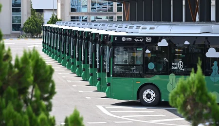 Prezident Naxçıvanda elektrik mühərrikli yeni avtobuslara baxıb, dəmir yolu infrastrukturunda aparılan yenidənqurma işləri ilə tanış olub - YENİLƏNİB