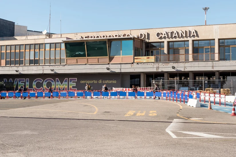 Kataniya aeroportu Etna vulkanının püskürməsi səbəbindən bağlanıb