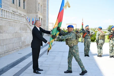President Ilham Aliyev attended ceremony to present Battle Flags to newly established commando military units of Separate Combined Arms Army