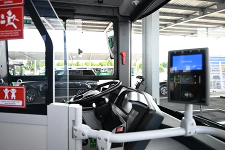 Prezident Naxçıvanda elektrik mühərrikli yeni avtobuslara baxıb, dəmir yolu infrastrukturunda aparılan yenidənqurma işləri ilə tanış olub - YENİLƏNİB
