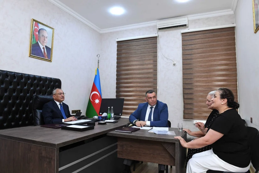 Rövşən Rzayev vətəndaş qəbulu keçirib