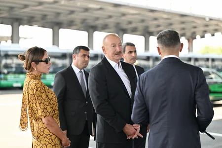Prezident Naxçıvanda elektrik mühərrikli yeni avtobuslara baxıb, dəmir yolu infrastrukturunda aparılan yenidənqurma işləri ilə tanış olub - YENİLƏNİB