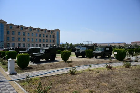 President Ilham Aliyev attended ceremony to present Battle Flags to newly established commando military units of Separate Combined Arms Army