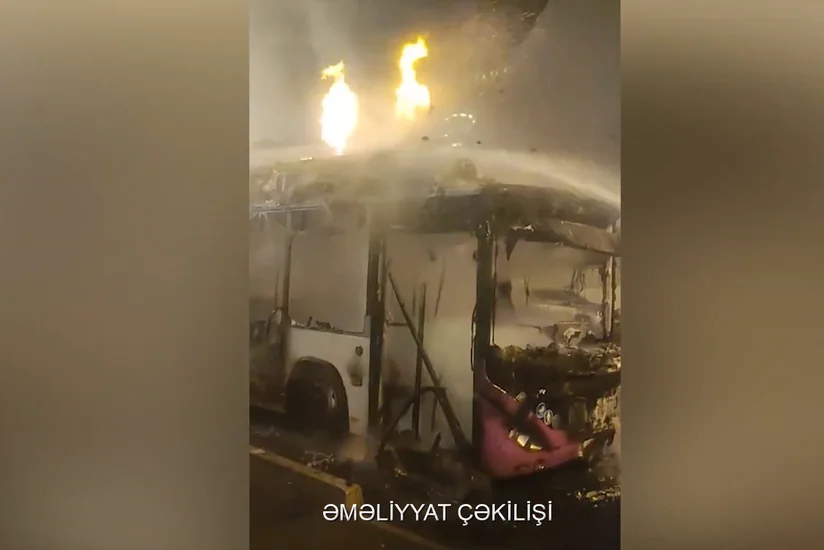 Bakıda sərnişin avtobusunda yanğın baş verib