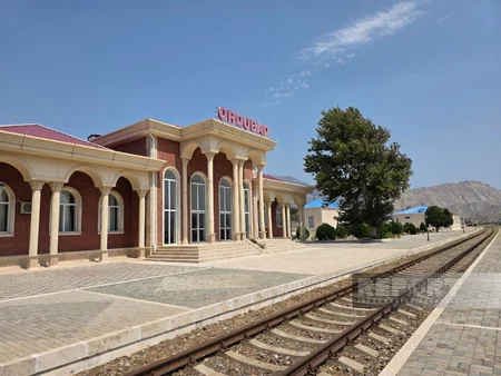 Naxçıvanı Zəngəzur dəhlizinə bağlayacaq dəmir yolunun tikintisindən - REPORTAJ