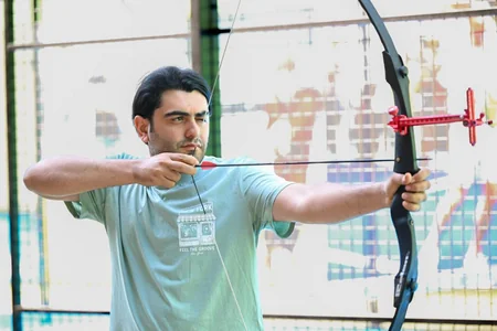 Dövlət qurumlarının əməkdaşları arasında kamandan oxatma yarışı keçirilib