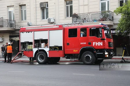 Bakıda mağazada başlayan yanğın evlərə keçib
