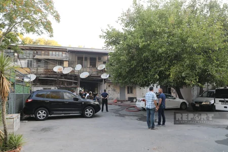 Bakıda mağazada başlayan yanğın evlərə keçib