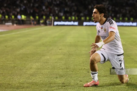 UEFA Konfrans Liqası: Qarabağ - Dinamo oyununda ikinci hissə başlayıb - YENİLƏNİB-3