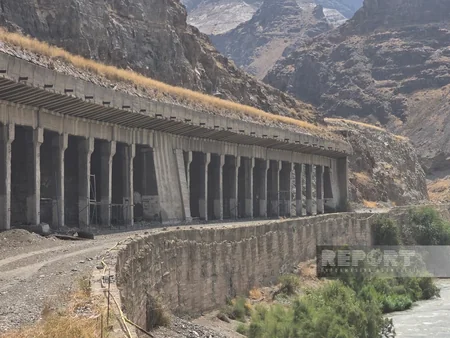 Naxçıvanı Zəngəzur dəhlizinə bağlayacaq dəmir yolunun tikintisindən - REPORTAJ