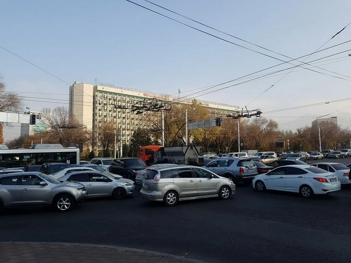 Almatıda enerji böhranı güclü tıxaclara səbəb olub