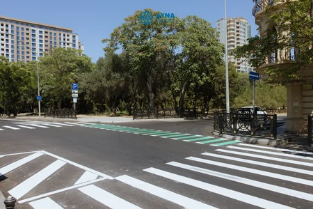 Bakıda daha bir küçədə mikromobillik zolağı təşkil edilib