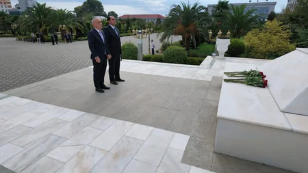 Zaur Mikayılov Lənkəranda vətəndaşları qəbul edib