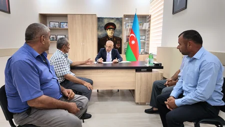 Zaur Mikayılov Lənkəranda vətəndaşları qəbul edib