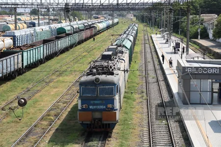 Russia sends 560 tons of wheat to Armenia via Azerbaijan