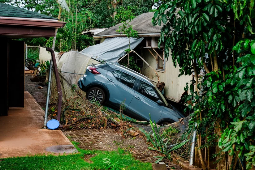 Hurricane Lala hits Hawaii, leaving more than 70,000 without power