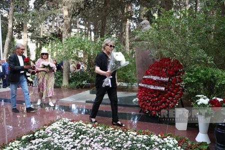 Ceremony held to mark Muslim Magomayev's 84th birth anniversary