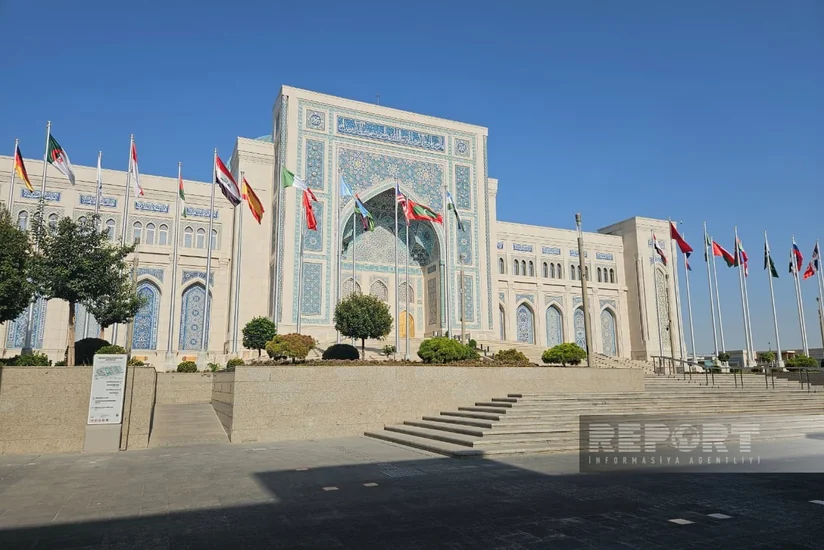 Azerbaijani journalists visit Islamic Civilization Center in Tashkent