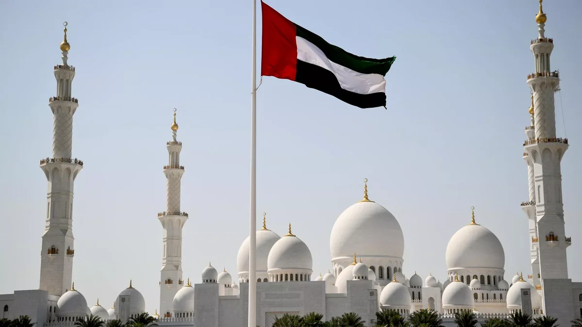 UAE suspends trade and financial transactions with Iran