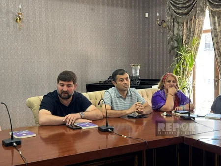 Tbilisidə Mirvarid Dilbazinin 114-cü ildönümü qeyd olunub