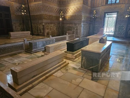Azerbaijani journalists visit Amir Timur Mausoleum in Samarkand