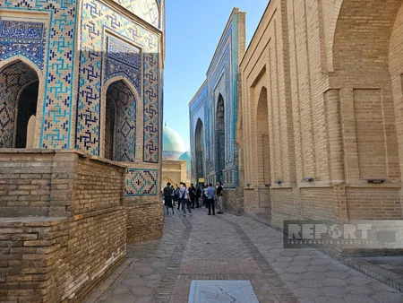 Azerbaijani journalists visit Shah-i-Zinda complex in Samarkand