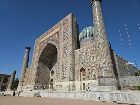 Azerbaijani journalists visit Registan square in Samarkand