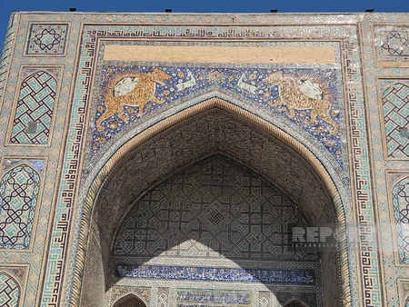 Azerbaijani journalists visit Registan square in Samarkand