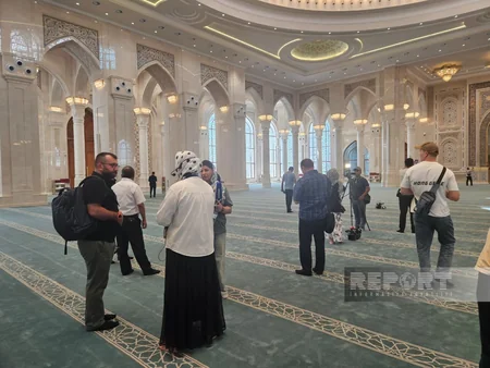 Azerbaijani journalists visit Imam Bukhari Mausoleum in Samarkand