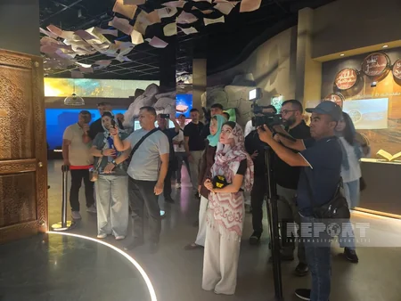 Azerbaijani journalists visit Imam Bukhari Mausoleum in Samarkand