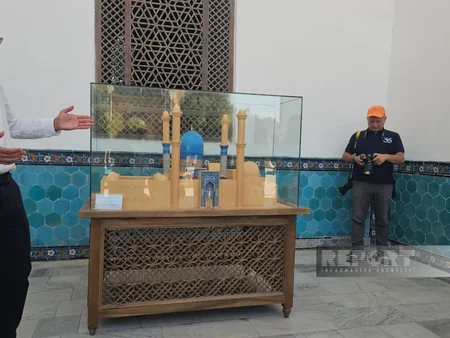 Azerbaijani journalists visit Amir Timur Mausoleum in Samarkand