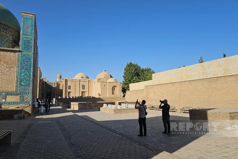 Azerbaijani journalists visit Shah-i-Zinda complex in Samarkand