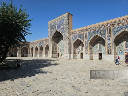 Azerbaijani journalists visit Registan square in Samarkand