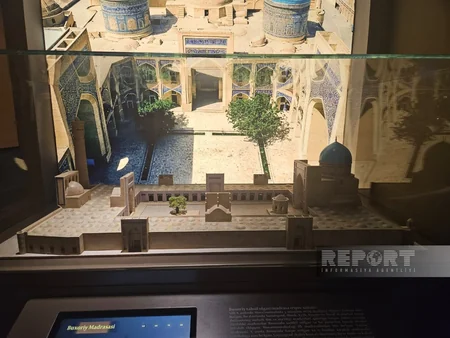 Azerbaijani journalists visit Imam Bukhari Mausoleum in Samarkand