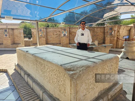 Azerbaijani journalists visit Amir Timur Mausoleum in Samarkand