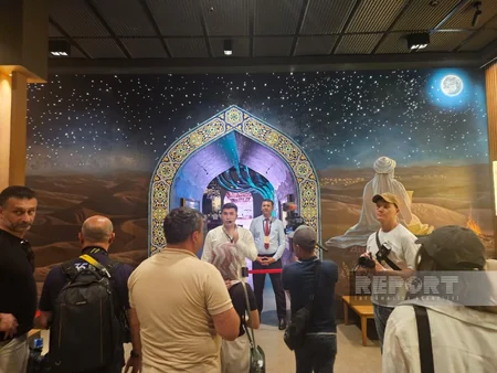 Azerbaijani journalists visit Imam Bukhari Mausoleum in Samarkand