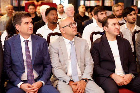 Milli Paralimpiya Komitəsinin 30 illik yubileyinə həsr olunmuş poçt markası təqdim edilib