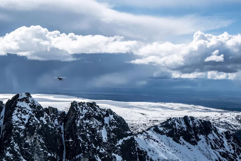 Charter plane crash kills 8 near remote radar site in western Alaska