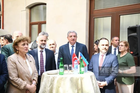 Bakıda Ahıska türkləri-itmiş sürgünün izində sərgisinin açılışı olub