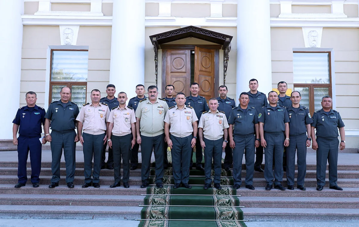 Azerbaijani, Uzbek Defense Ministries hold working meeting on ideological work and psychological service