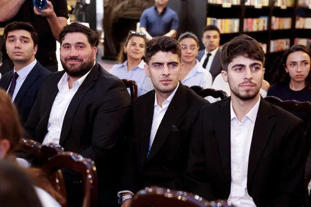 Milli Paralimpiya Komitəsinin 30 illik yubileyinə həsr olunmuş poçt markası təqdim edilib