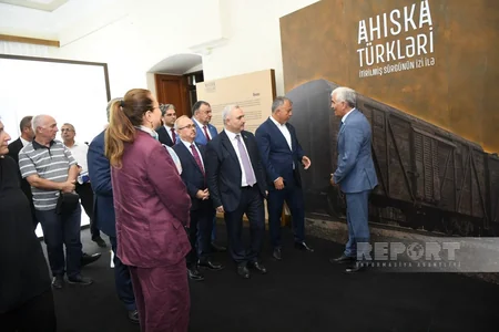 Bakıda Ahıska türkləri-itmiş sürgünün izində sərgisinin açılışı olub