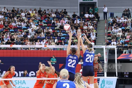 Azərbaycanın qadın voleybolçulardan ibarət millisi Portuqaliya yığmasını məğlub edib