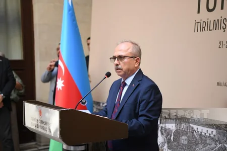 Bakıda Ahıska türkləri-itmiş sürgünün izində sərgisinin açılışı olub