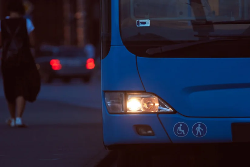 В бразильском Сан-Паулу автобус зацепил готовящийся к взлету самолет