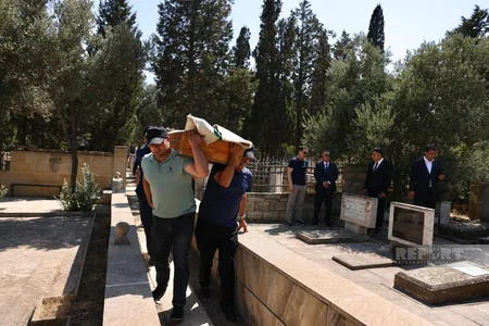 Əməkdar jurnalist Nurani dəfn edilib - YENİLƏNİB 2